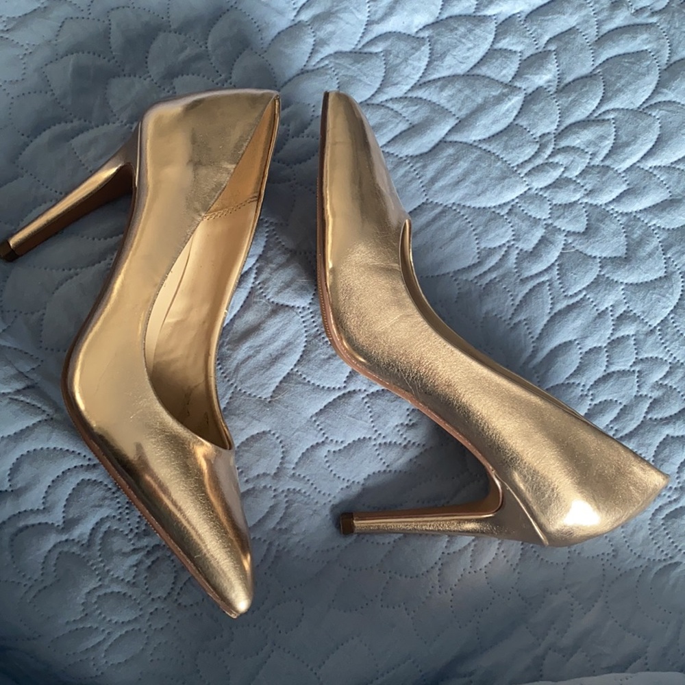 Francesca’s Gold Heels - Picture 3 of 5